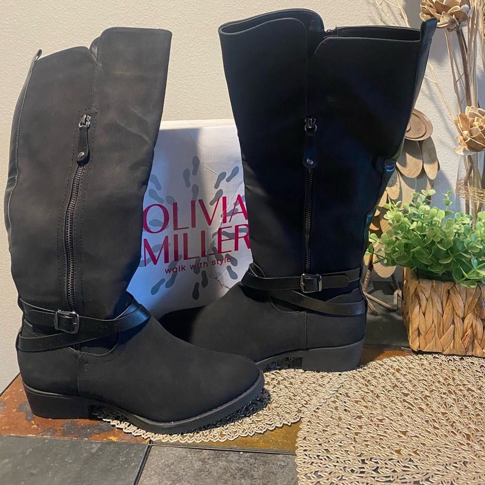 NIB Olivia Miller knee high boots, black size 10.